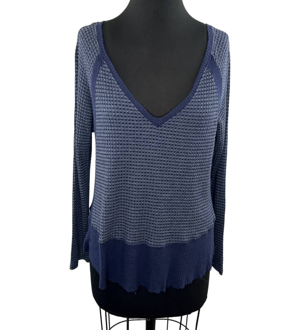 Eri + Ali Navy Blue Color-block Thermal V-neck Long Sleeve Waffle Knit Top M